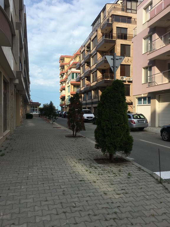 Milos Apartments Pomorie Eksteriør billede