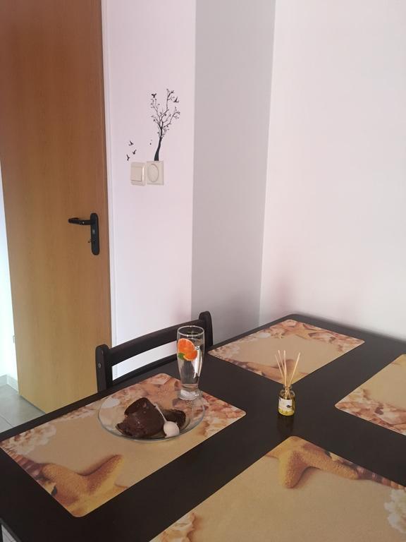Milos Apartments Pomorie Eksteriør billede